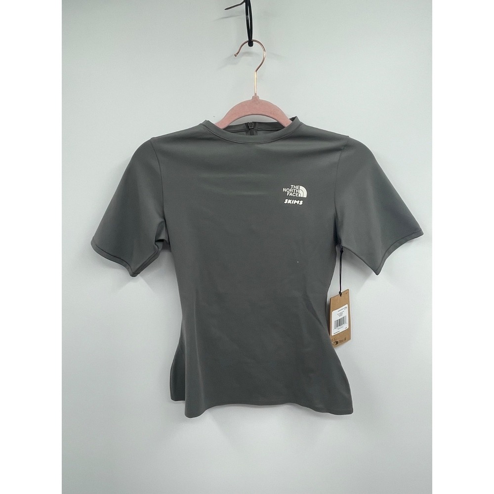 The North Face Skims Refina Woven Top Womens Medium Gunmetal Gray Stretch NWT
